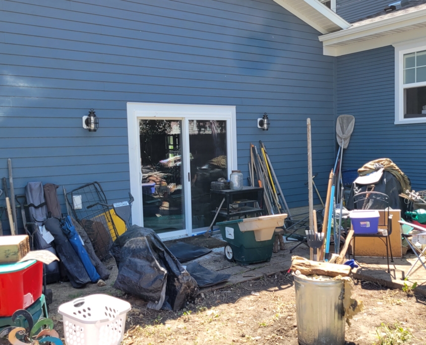 Easy Access to Back Yard